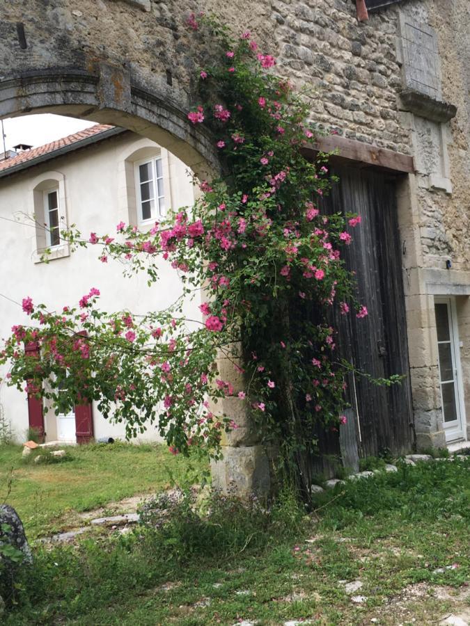 La Grange Aux Dames Geville Exterior foto